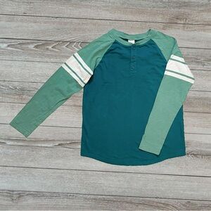 Hanna Andersson Long Sleeve Retro Baseball Tee. Size: 150 (12); Color: green